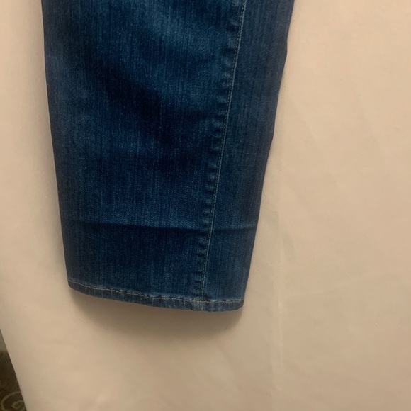 J Brand Women's Straight-Leg Jeans in Classic Blue Denim - Picture 3 of 6